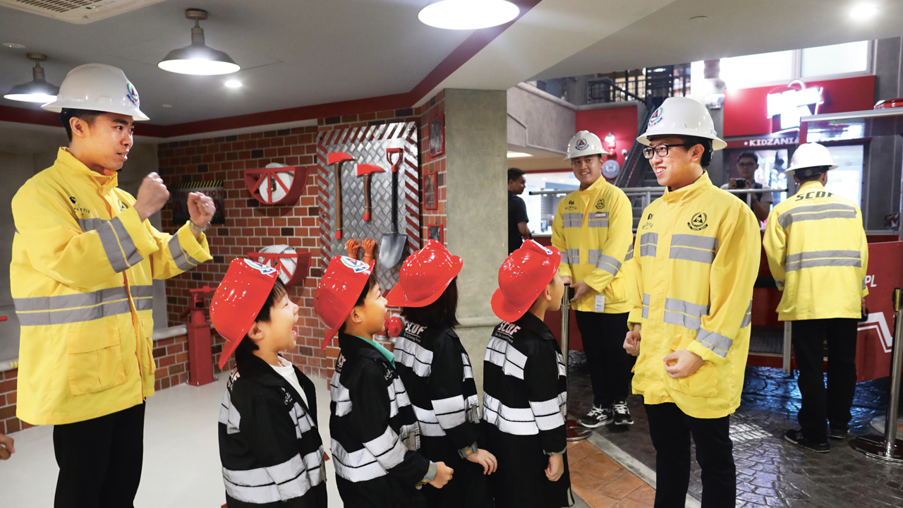  As a young boy growing up, our writer Ryan once harboured the noble aspiration of being a firefighter – a memory that came alive for him in his day as a KidZania supervisor, training young firefighters.