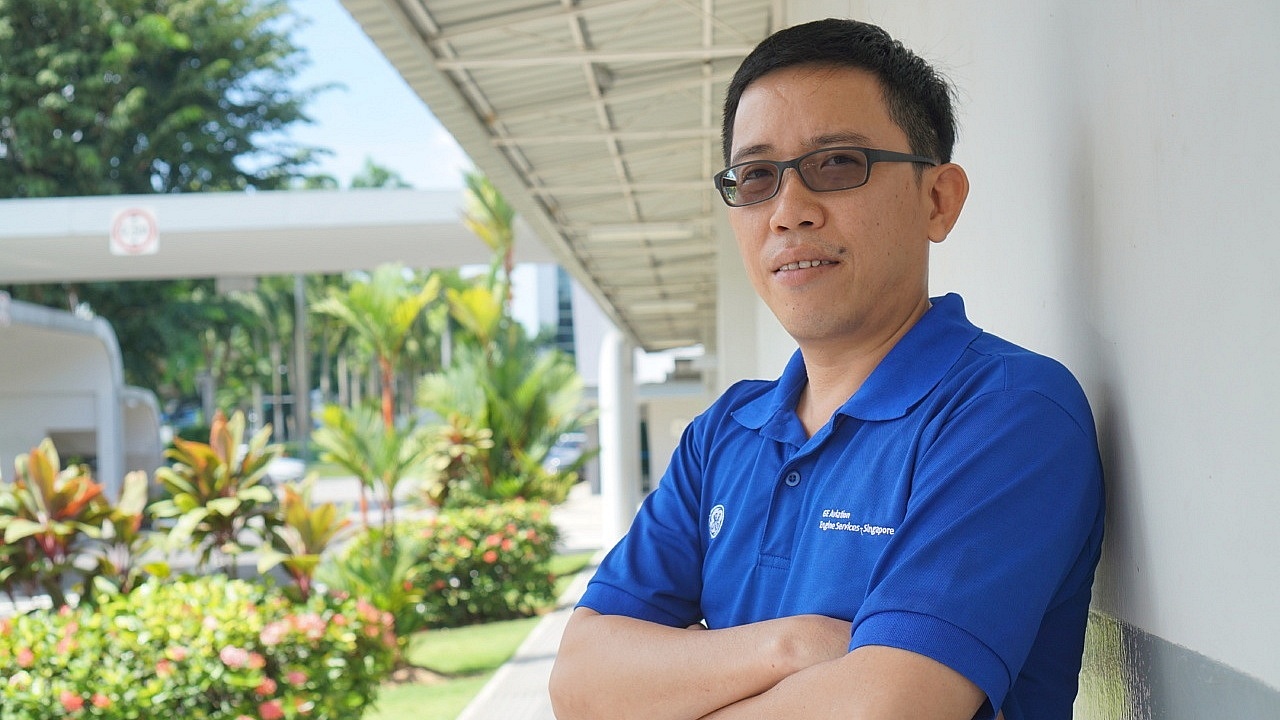 With only a primary school certificate under his name, 41-year-old Alan Yeo took up the challenge and enrolled in the Professional Conversion Programme for the Aerospace Sector earlier this year. In August 2017, he successfully completed the programme and received his WSQ Certification.