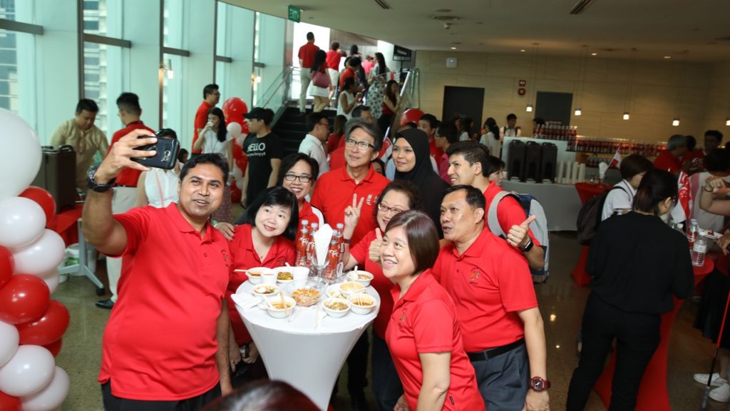 Union leaders mark the occasion with makan-time selfies. 