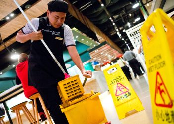 A Day in the Life of a Foodfare Cleaner