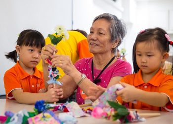 Bridging Generations – When Seniors and Juniors Connect