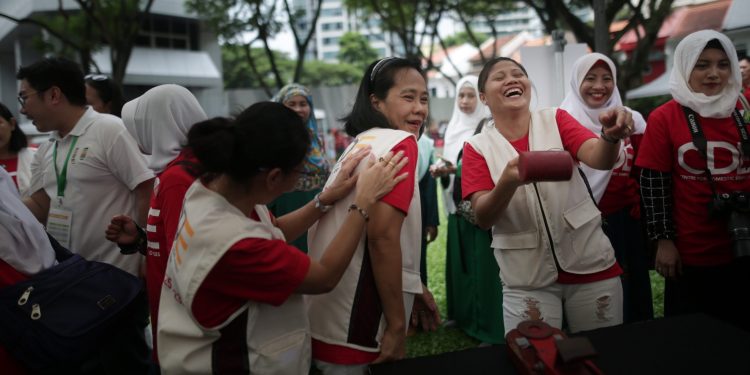 Dance, Fun and Sun – What Went On At NTUC May Day Domestic Employees Celebration 2017