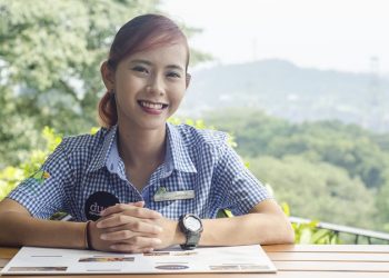 Senior Waitress, Zakiyyah Zainal