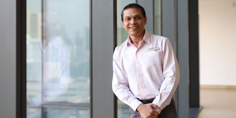 We listen in on Muhamad Fazalee’s journey from medical records officer to senior patient services associate.