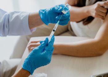 Tripartite Partners Assist 15 Vaccination Centre Workers on Salary Arrears; NTUC Urges Others Affected to Come Forward