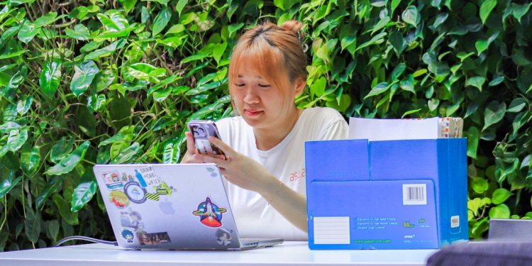 A Young Jobseeker Lands a Career in Tech with a Little Coaching