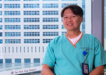 How a Mid-Career Worker Keeps His Career in the Pink of Health